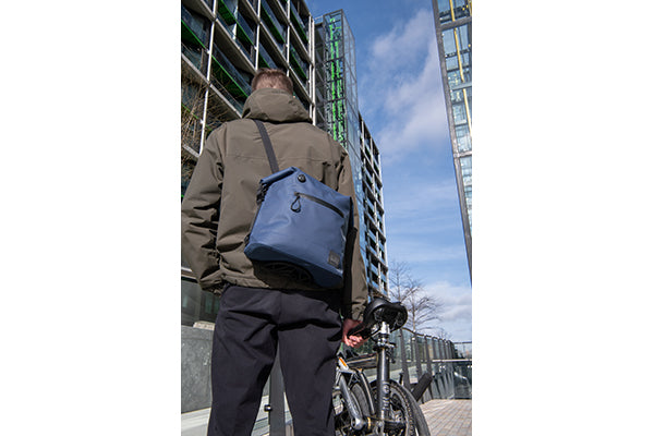 Borough Waterproof S, Navy, with frame